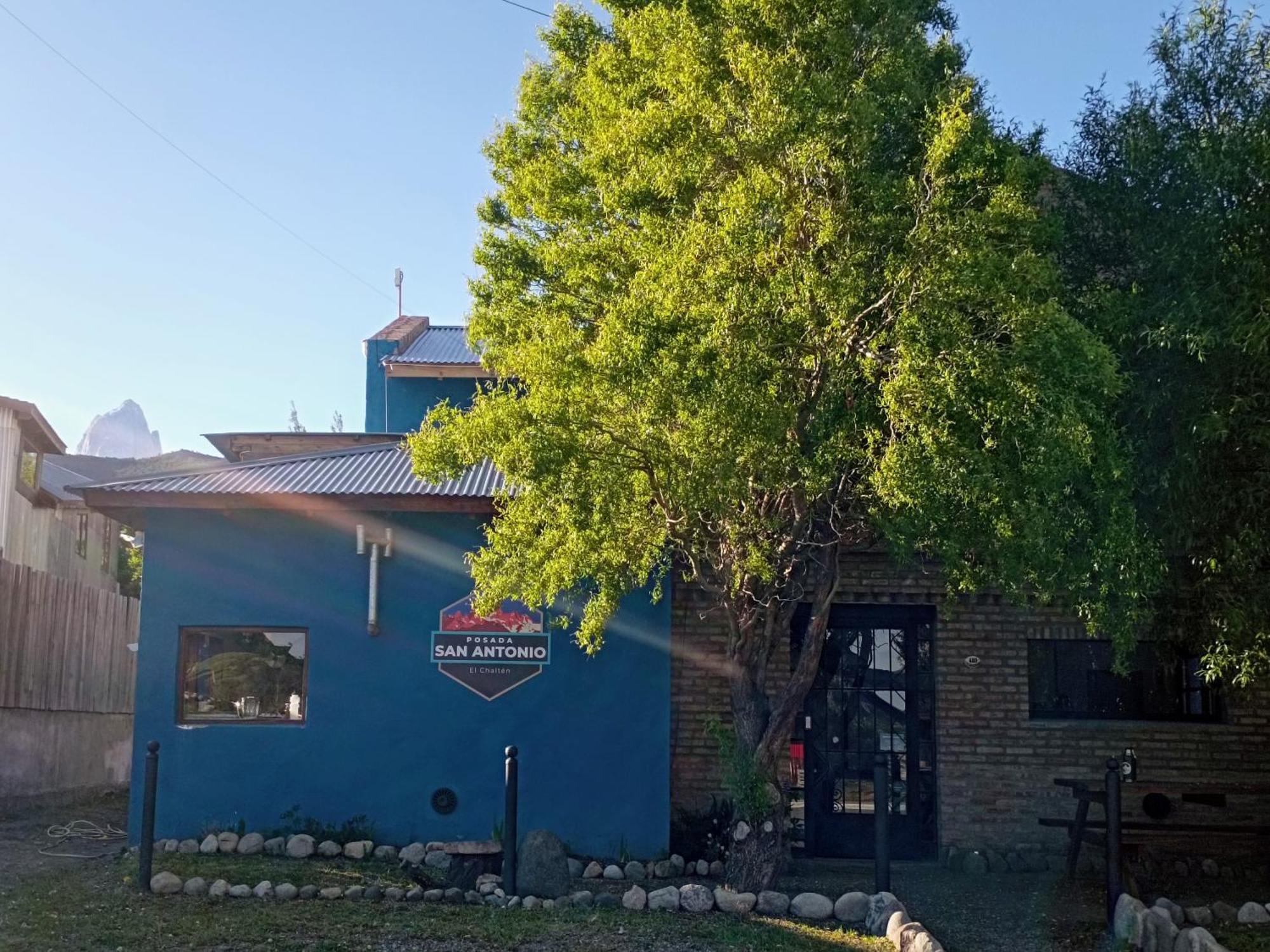 Posada San Antonio Hotel El Chalten Exterior photo