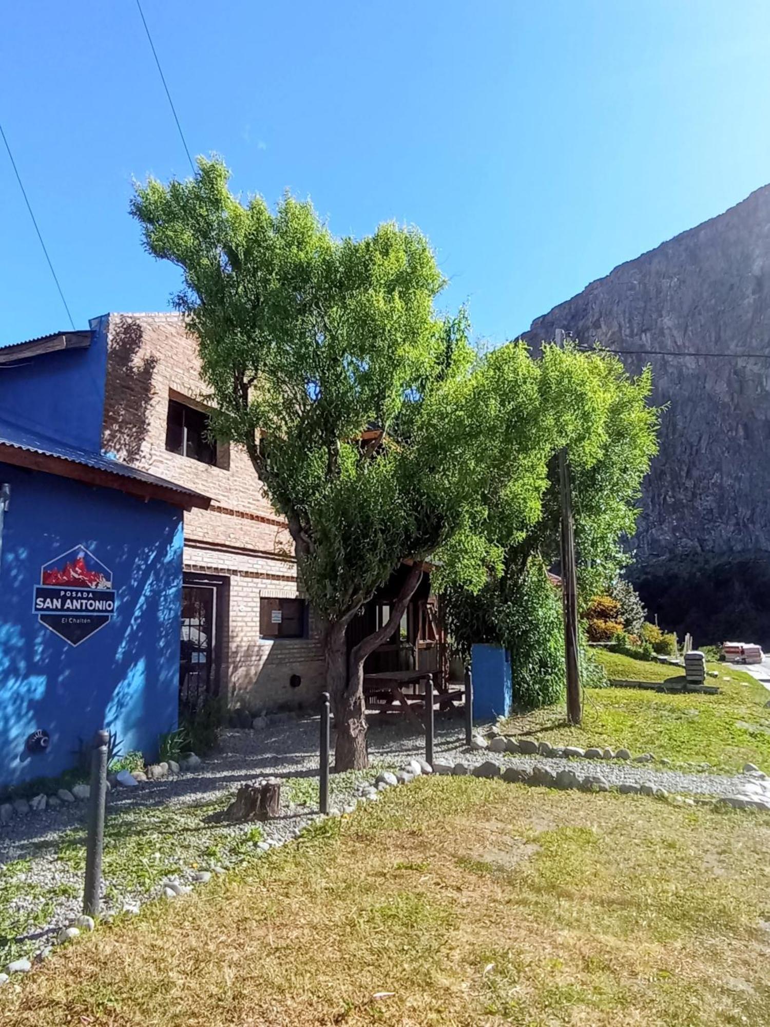 Posada San Antonio Hotel El Chalten Exterior photo